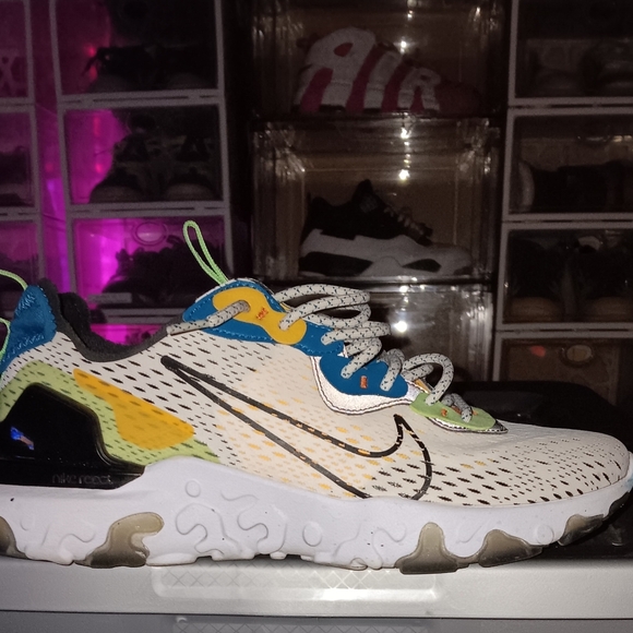 NIKE REACT VISION 'PHANTOM GREEN ABYSS LASER ORANGE' 2020 - Picture 1 of 9